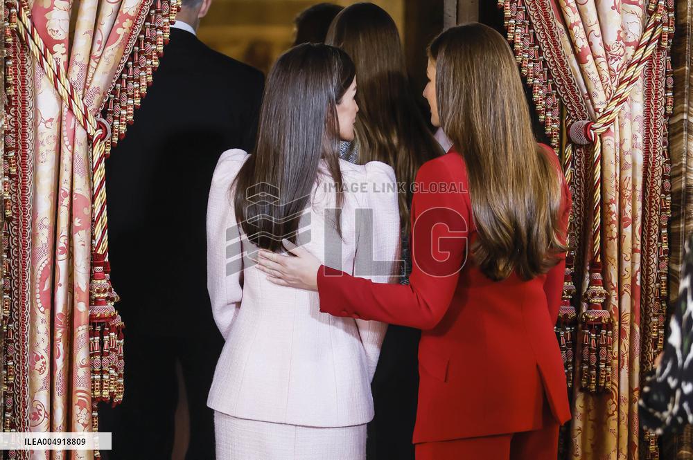 Spanish Royal Family At Golden Fleece Award Ceremony - Madrid