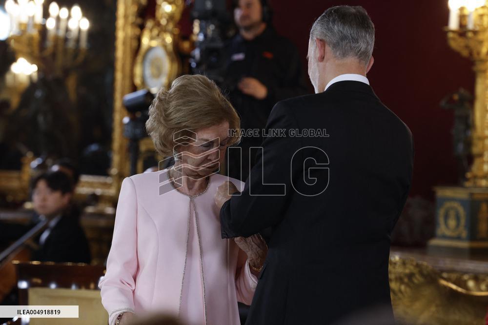 Spanish Royal Family At Golden Fleece Award Ceremony - Madrid