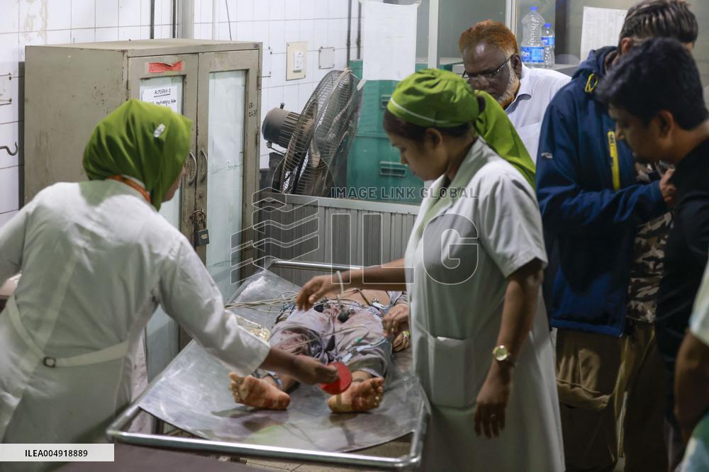 5.7-Magnitude Earthquake Kills 8 in Bangladesh