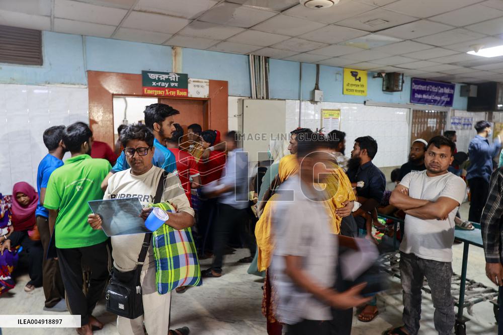 5.7-Magnitude Earthquake Kills 8 in Bangladesh