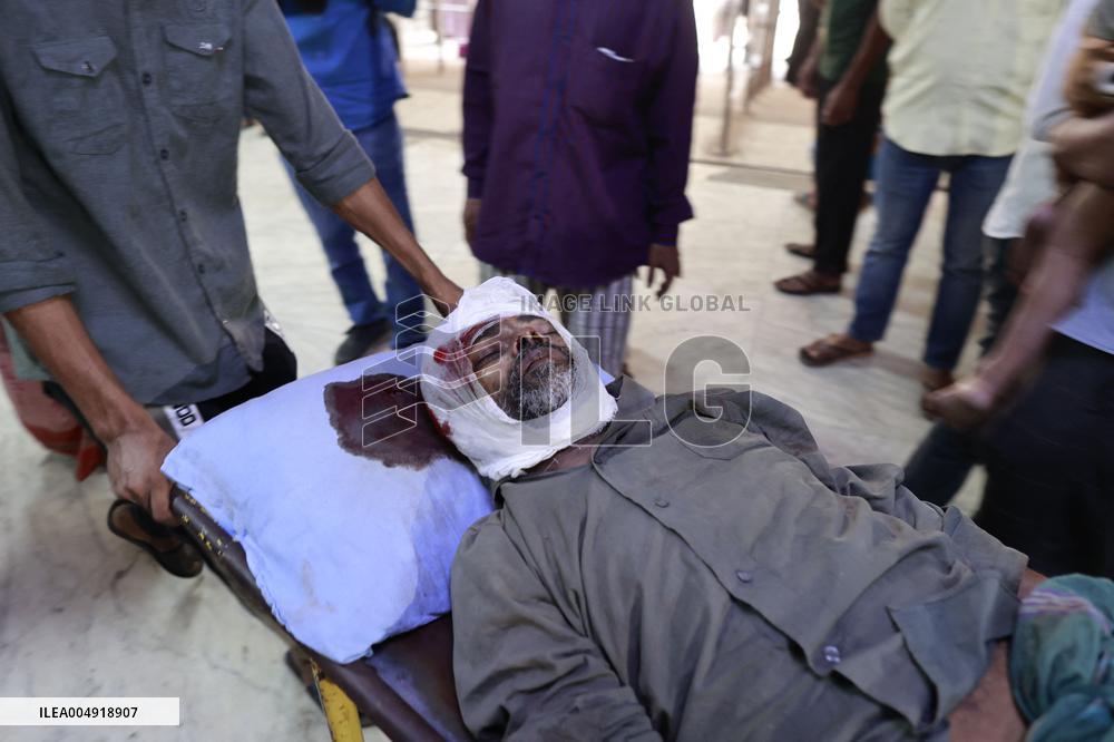 5.7-Magnitude Earthquake Kills 8 in Bangladesh