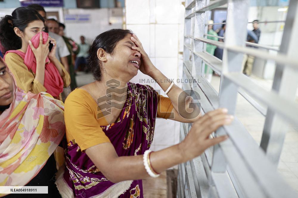 5.7-Magnitude Earthquake Kills 8 in Bangladesh