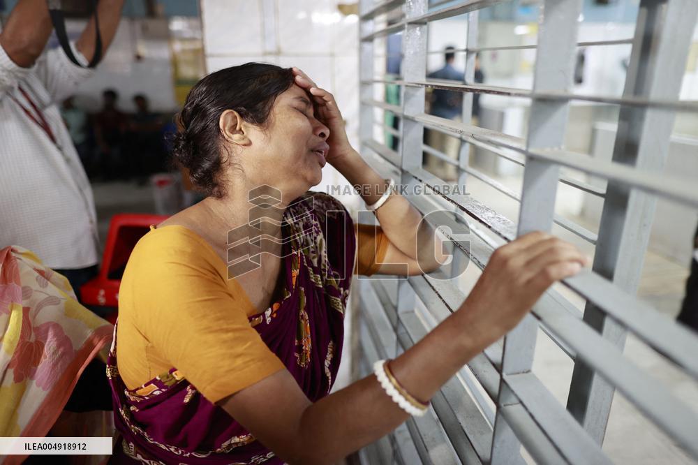 5.7-Magnitude Earthquake Kills 8 in Bangladesh