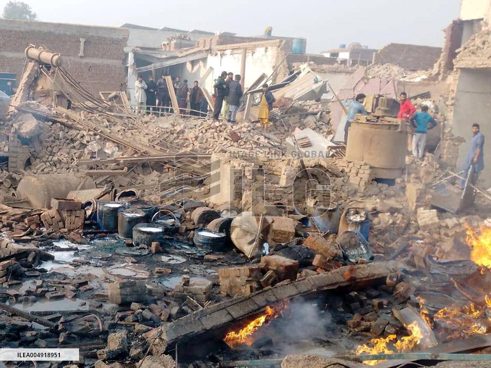15 Killed in Glue Factory Explosion - Pakistan