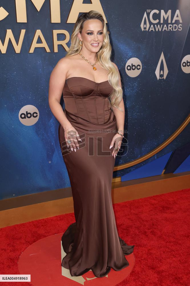 59th Annual CMA Awards - Arrivals