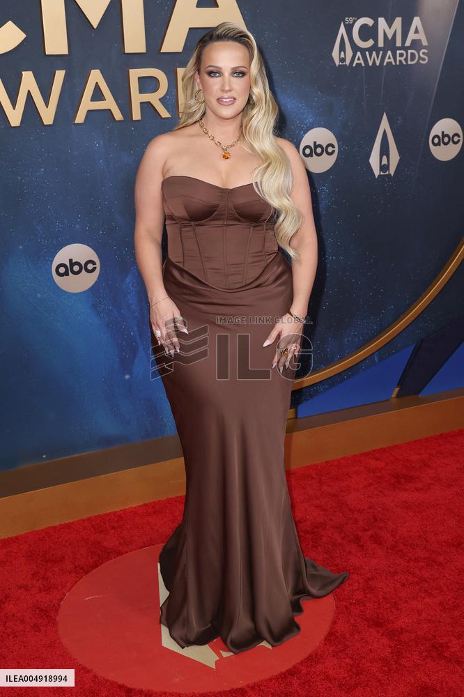 59th Annual CMA Awards - Arrivals