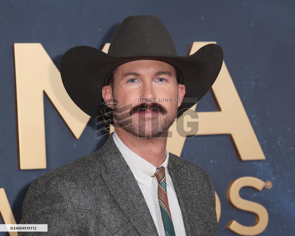 59th Annual CMA Awards - Arrivals