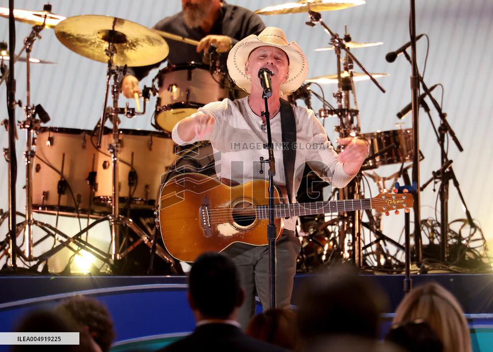 59th Annual CMA Awards - Show