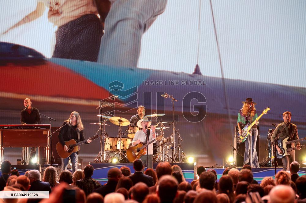 59th Annual CMA Awards - Show