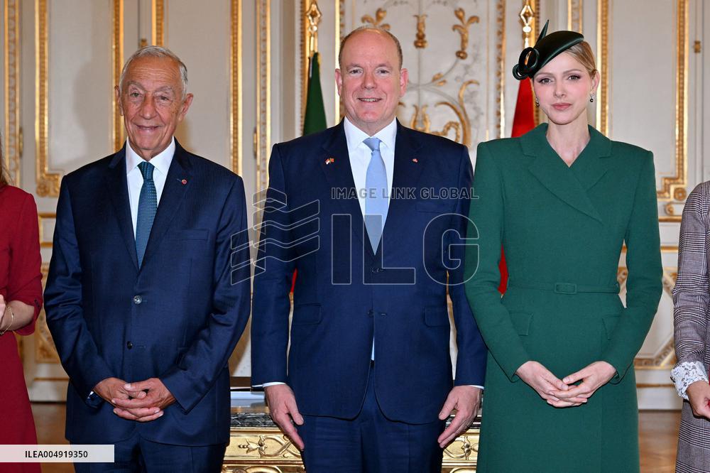 NO TABLOIDS - Prince Albert and Princess Charlene with Portuguese President during a Signing Ceremony - Monaco