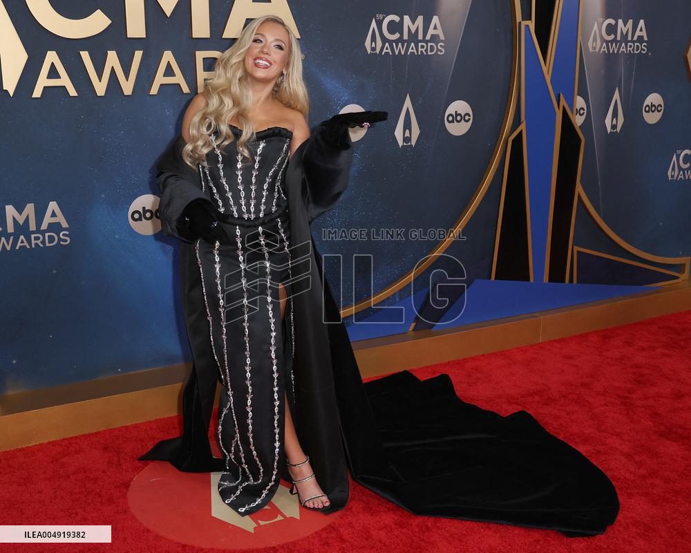 59th Annual CMA Awards - Arrivals