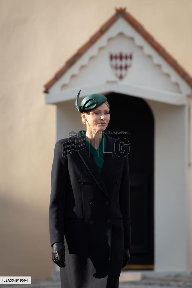 NO TABLOIDS - Prince Albert and Princess Charlene with Portuguese President At Saint-Martin Garden - Monaco