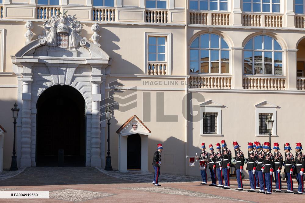 NO TABLOIDS - Prince Albert and Princess Charlene with Portuguese President At Saint-Martin Garden - Monaco
