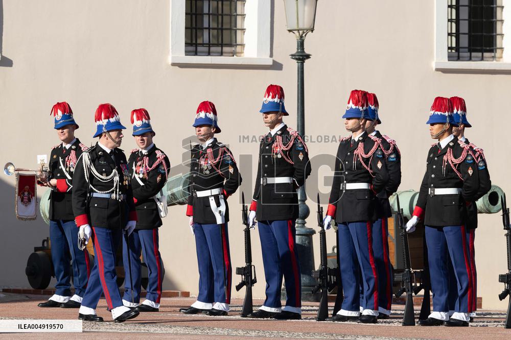NO TABLOIDS - Prince Albert and Princess Charlene with Portuguese President At Saint-Martin Garden - Monaco