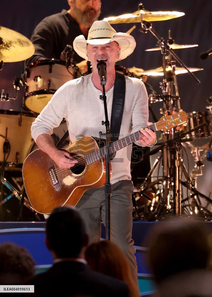 59th Annual CMA Awards - Show