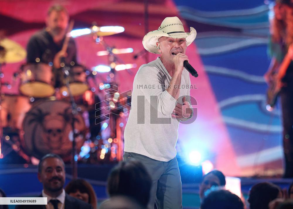 59th Annual CMA Awards - Show