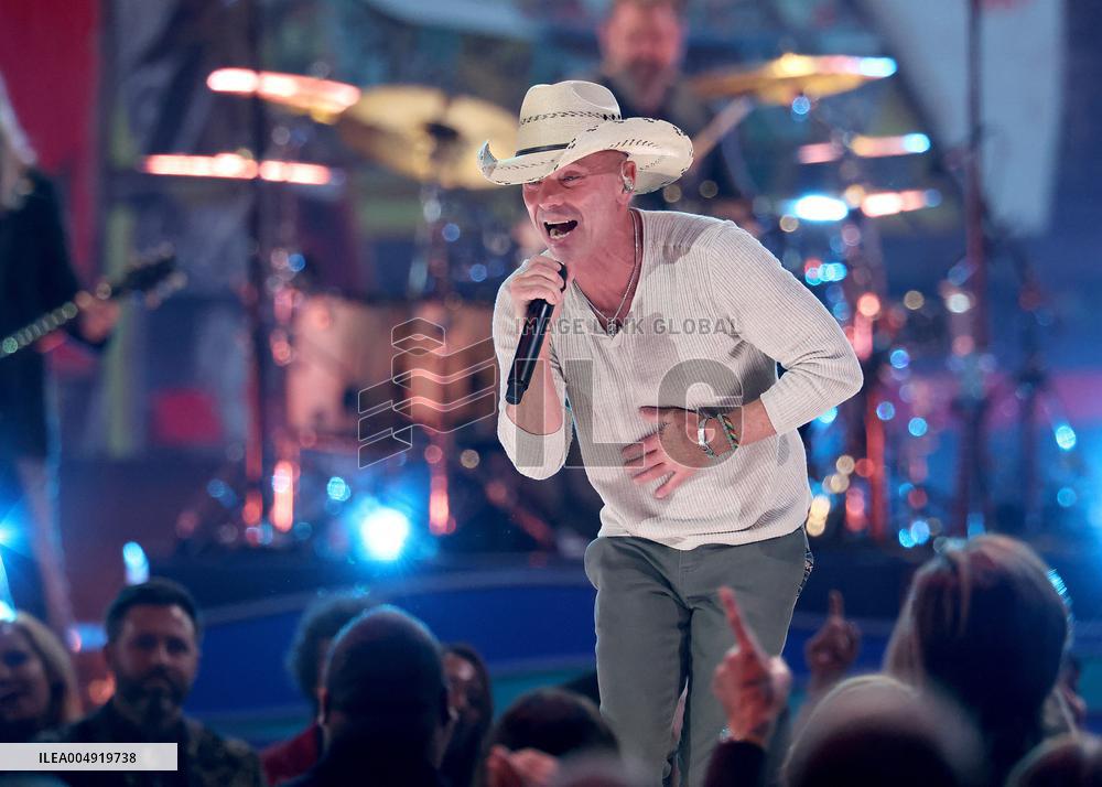 59th Annual CMA Awards - Show