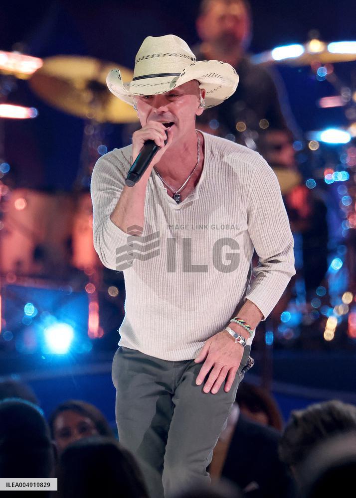 59th Annual CMA Awards - Show