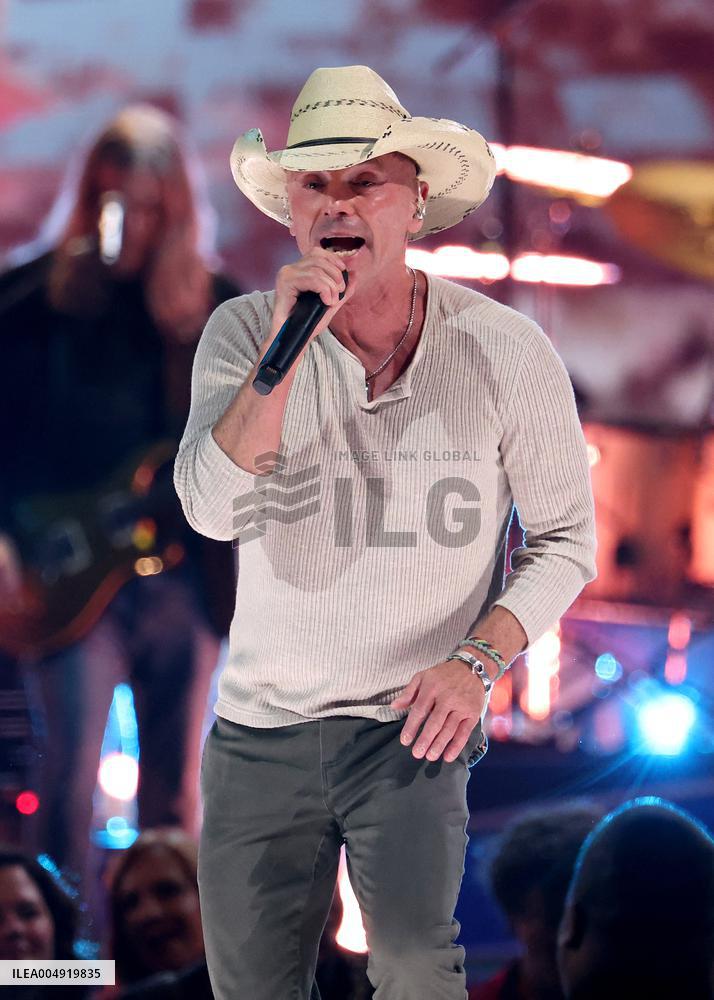 59th Annual CMA Awards - Show