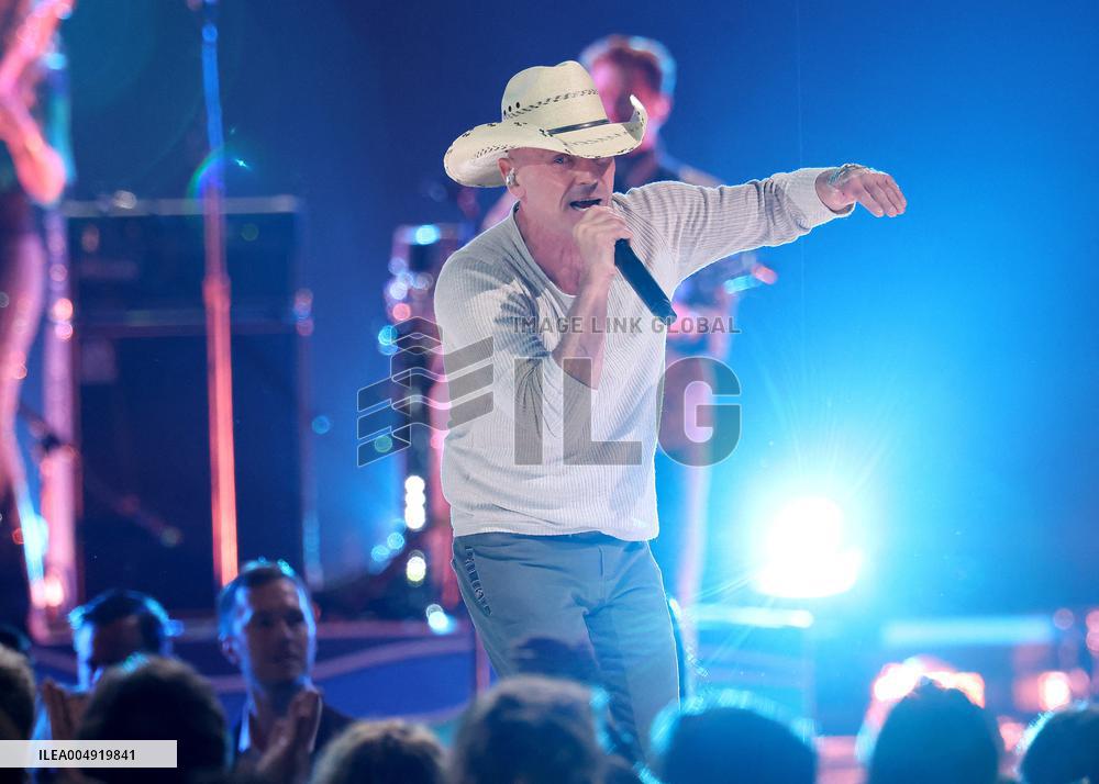 59th Annual CMA Awards - Show