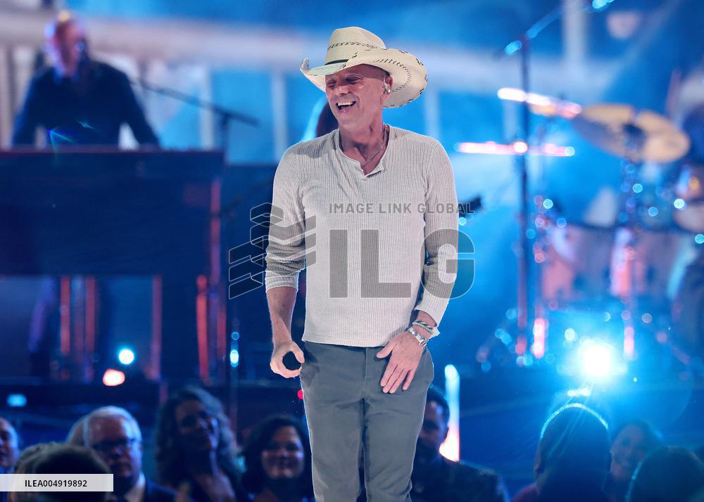 59th Annual CMA Awards - Show