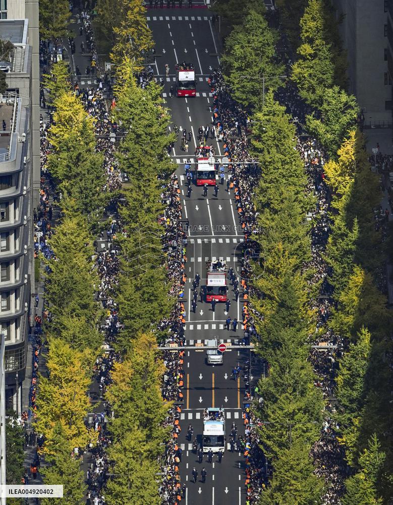 Baseball: Hanshin Tigers' victory parade