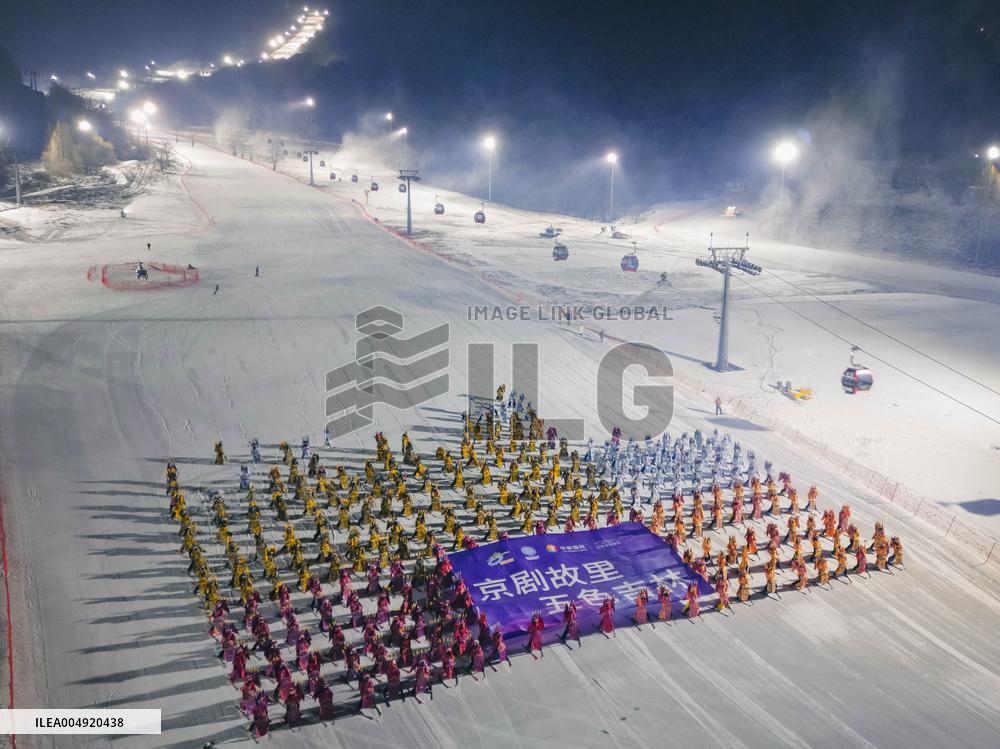 Skiing In Peking Opera Costumes - Jilin