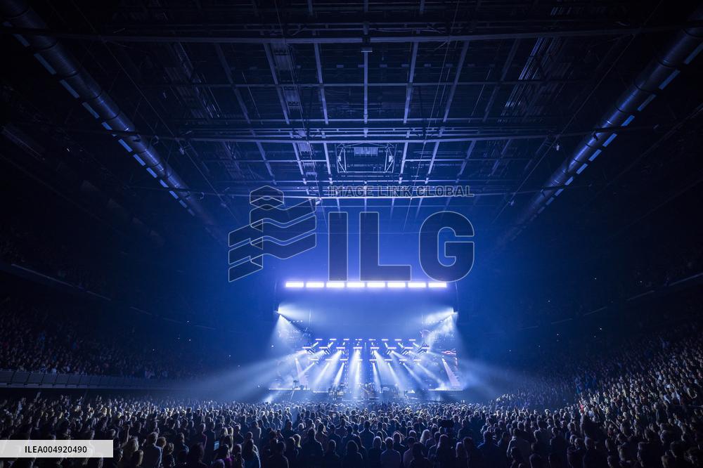 Paul McCartney Performs Concert - Canada