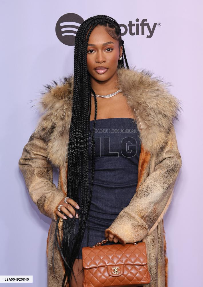 Femme It Forward's 4th Annual Give Her FlowHERS Gala - USA