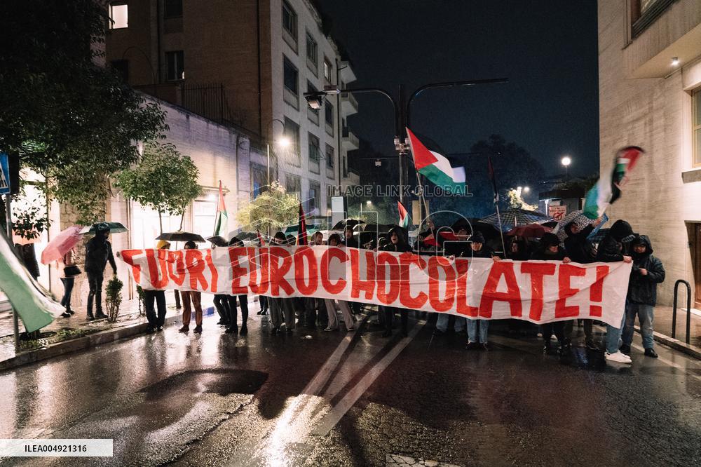 March Against Multinationals And Companies Present At EUROCHOCOLAT - Italy