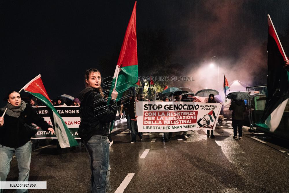 March Against Multinationals And Companies Present At EUROCHOCOLAT - Italy