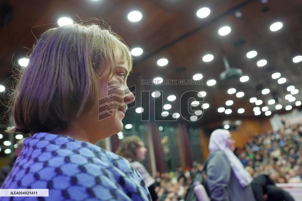 Greta Thunberg Attends Palestine Meeting At University Despite Ban - Italy