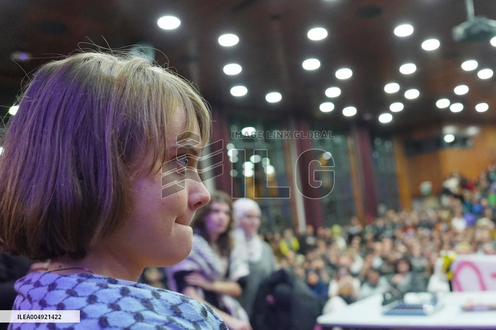 Greta Thunberg Attends Palestine Meeting At University Despite Ban - Italy