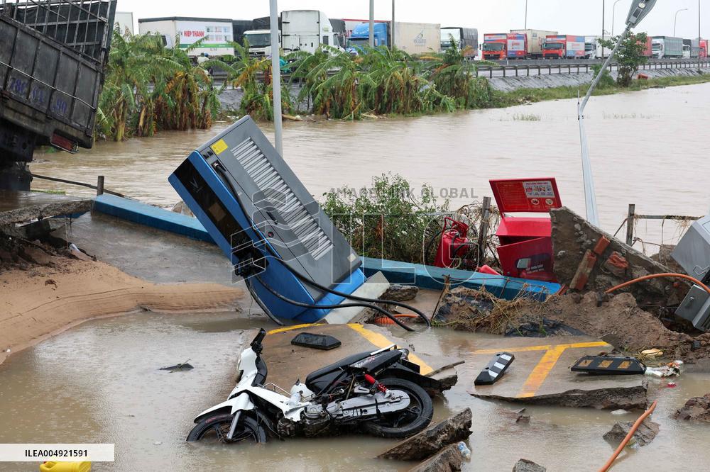 Severe Flooding Kills At Least 72 - Vietnam