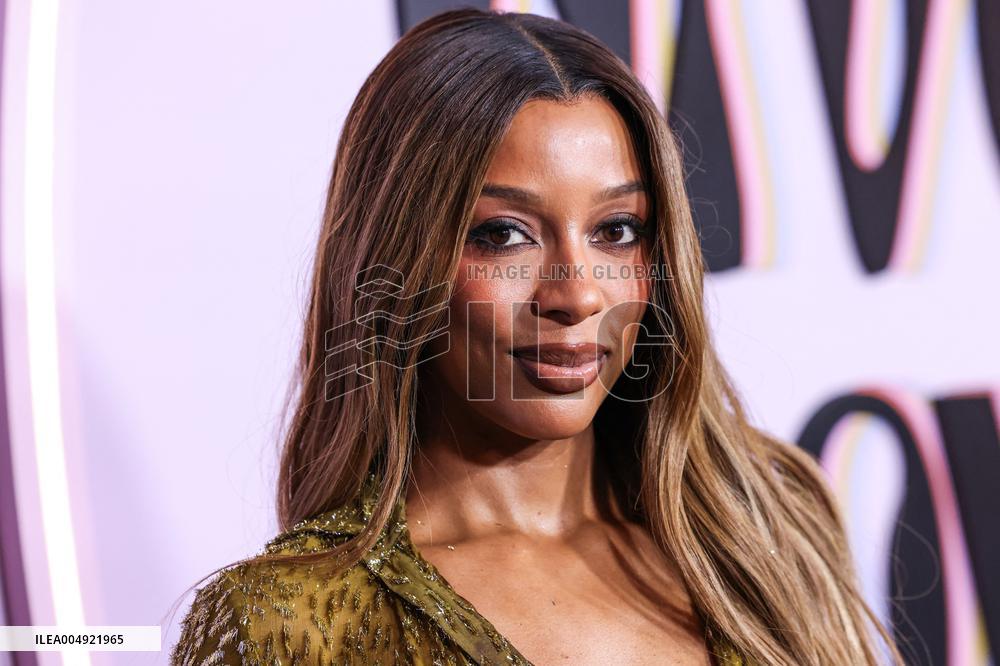 Femme It Forward Give Her FlowHERS Gala - LA