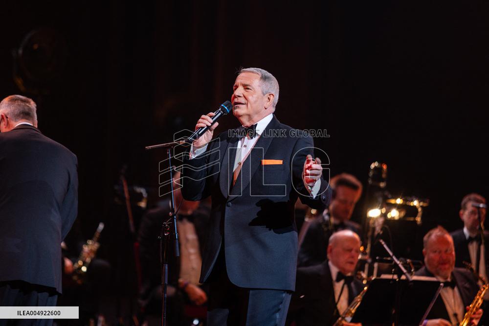 The Voice Is Back - Franck Sinatra - Paris