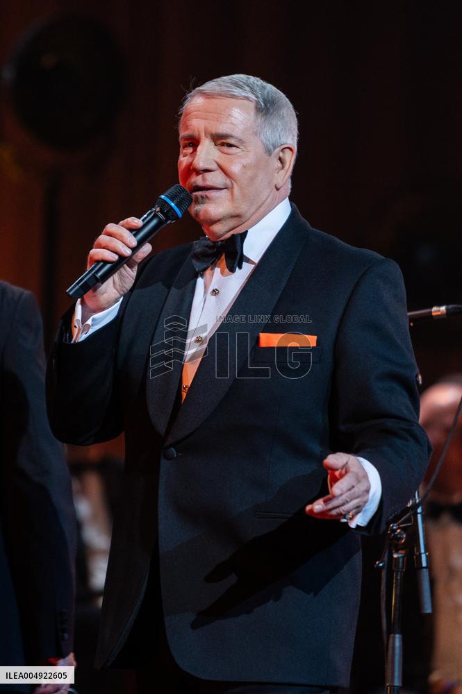 The Voice Is Back - Franck Sinatra - Paris