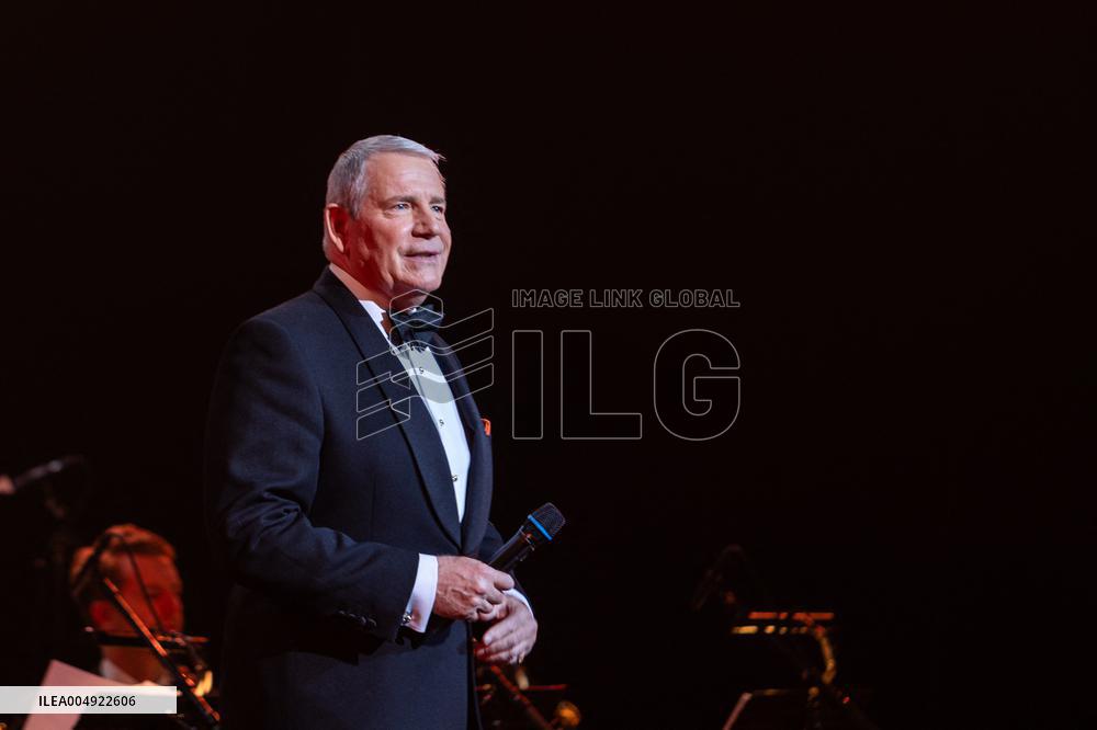 The Voice Is Back - Franck Sinatra - Paris