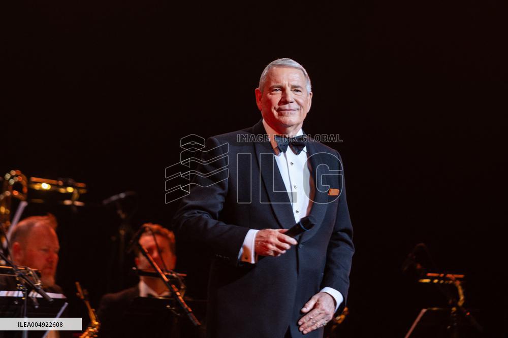 The Voice Is Back - Franck Sinatra - Paris