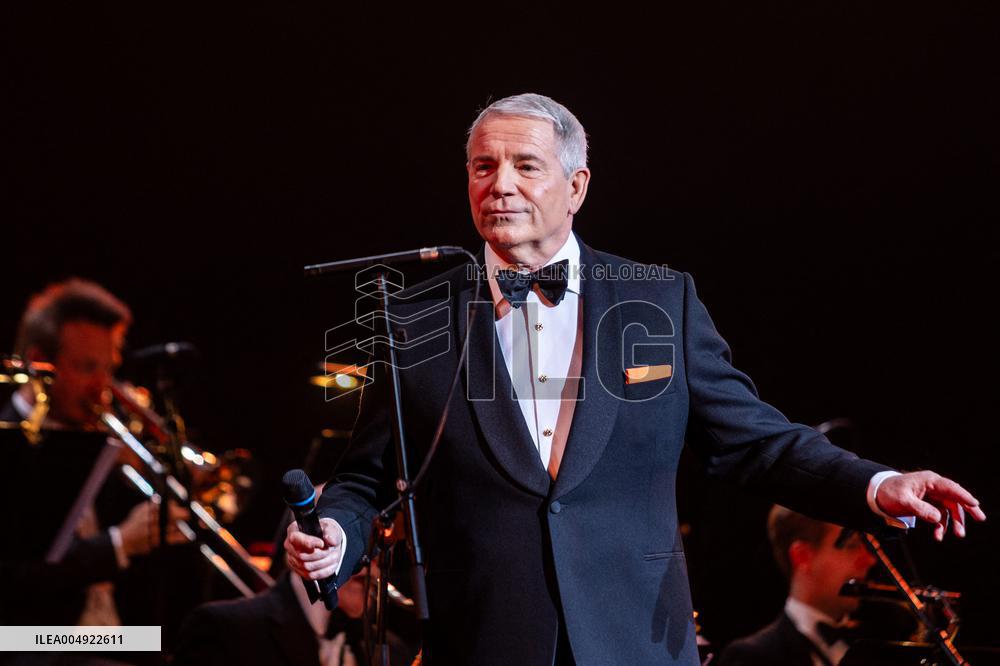 The Voice Is Back - Franck Sinatra - Paris