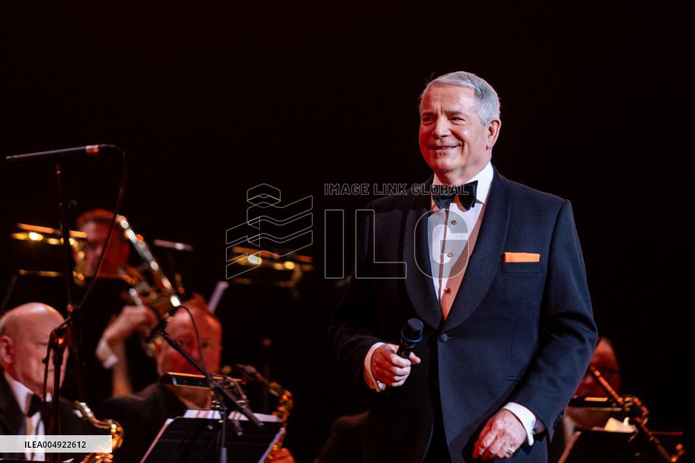 The Voice Is Back - Franck Sinatra - Paris