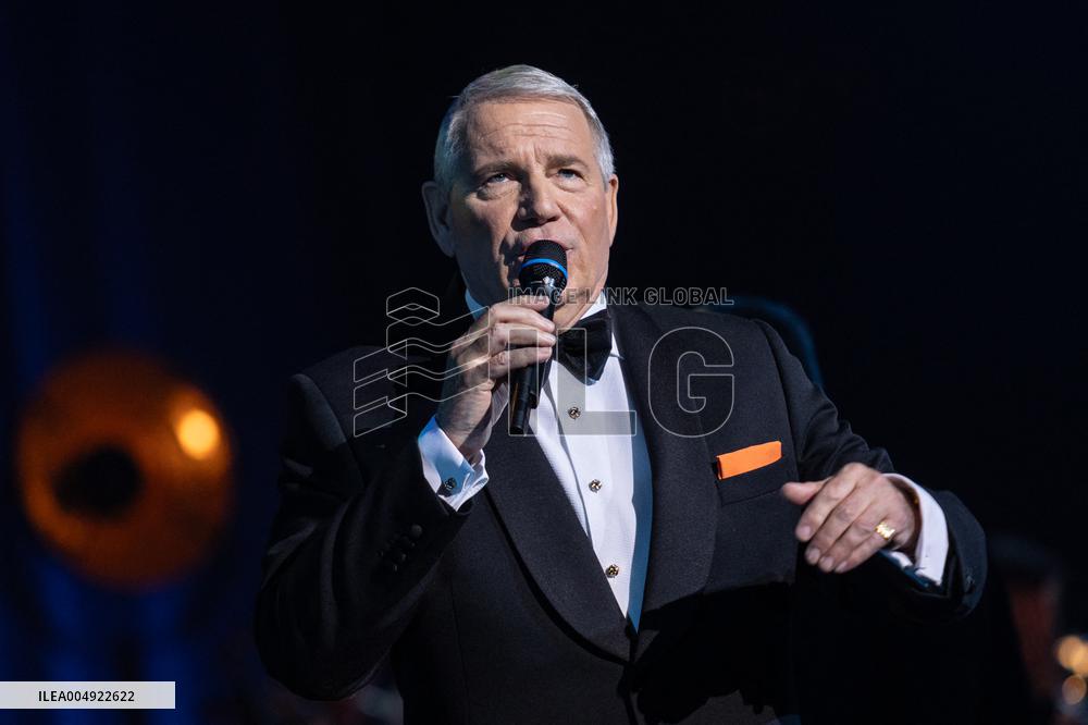 The Voice Is Back - Franck Sinatra - Paris