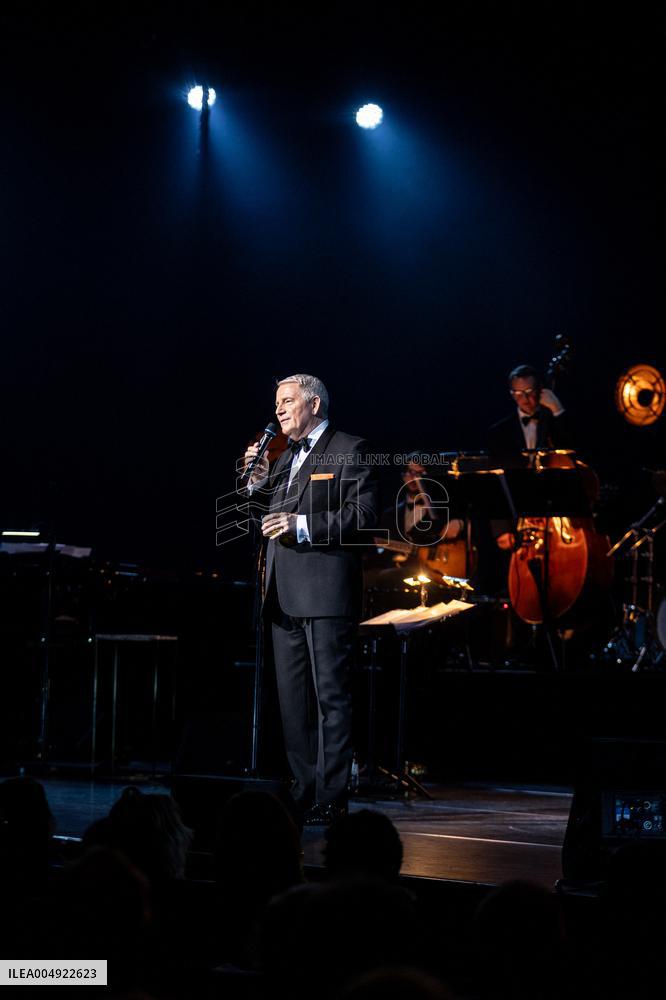 The Voice Is Back - Franck Sinatra - Paris