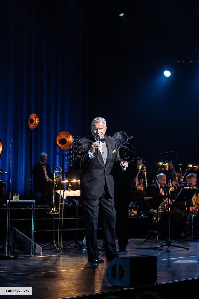 The Voice Is Back - Franck Sinatra - Paris