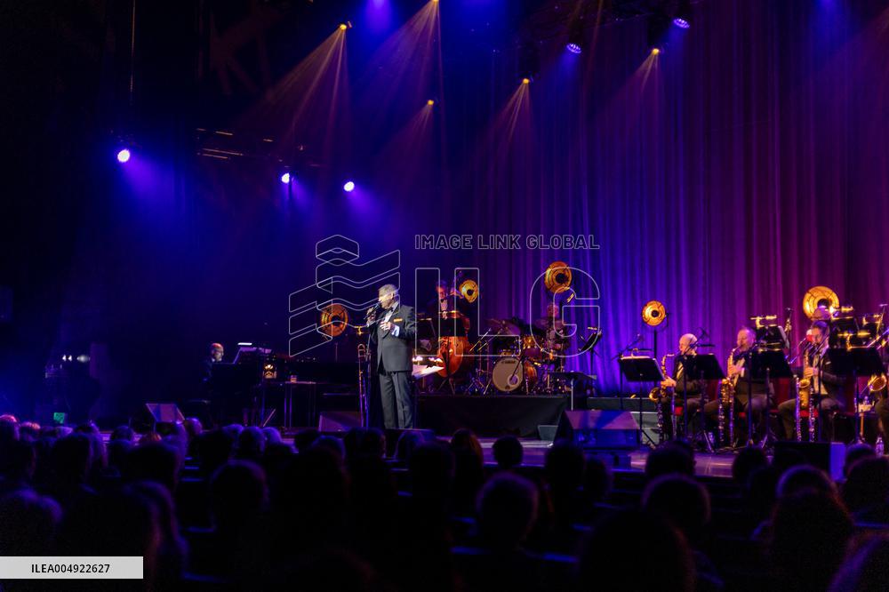 The Voice Is Back - Franck Sinatra - Paris