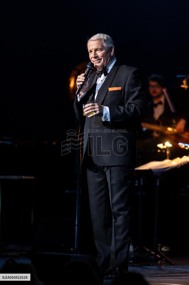 The Voice Is Back - Franck Sinatra - Paris