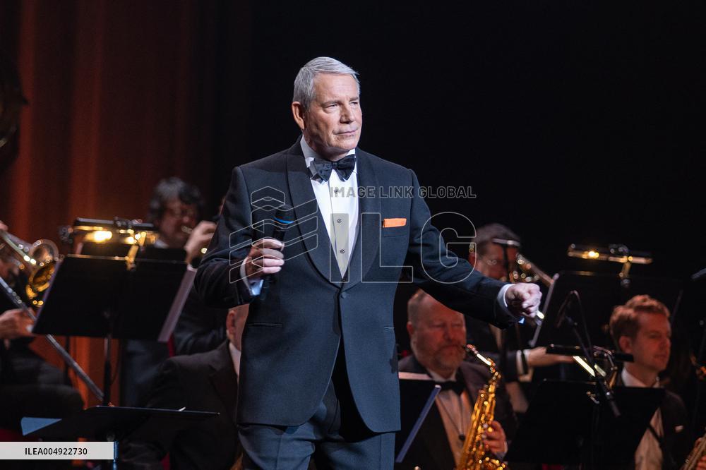 The Voice Is Back - Franck Sinatra - Paris