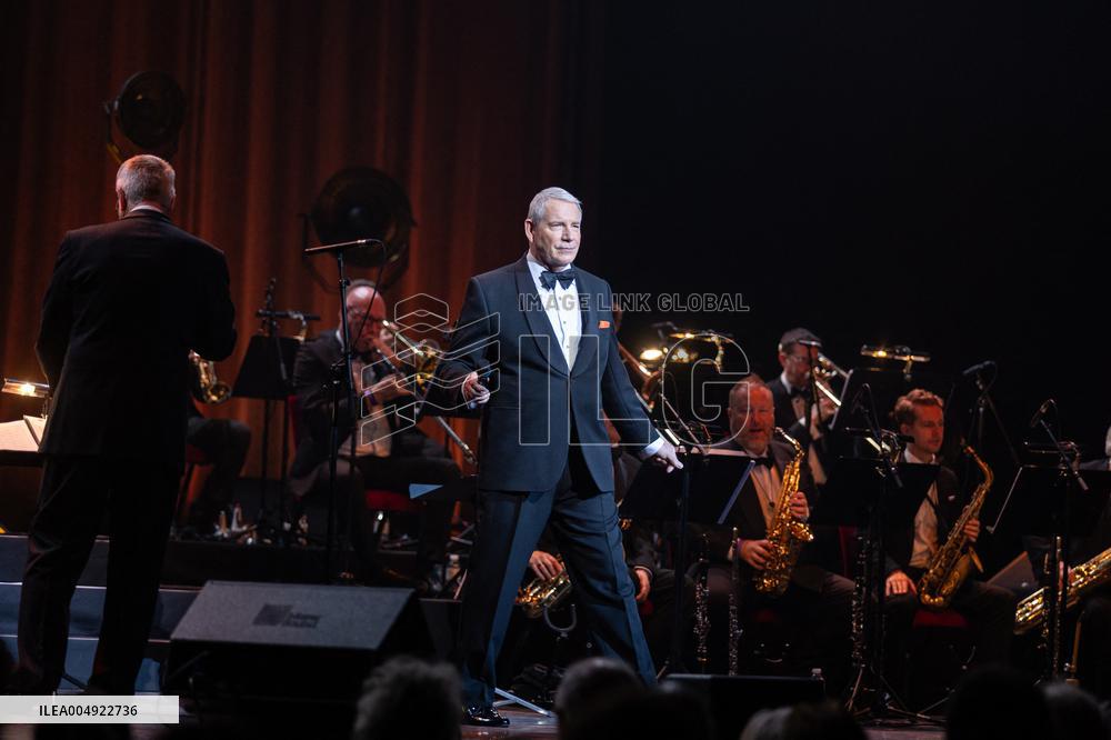 The Voice Is Back - Franck Sinatra - Paris