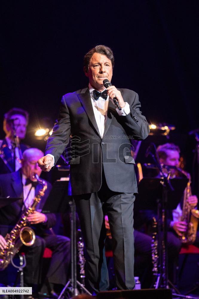 The Voice Is Back - Franck Sinatra - Paris