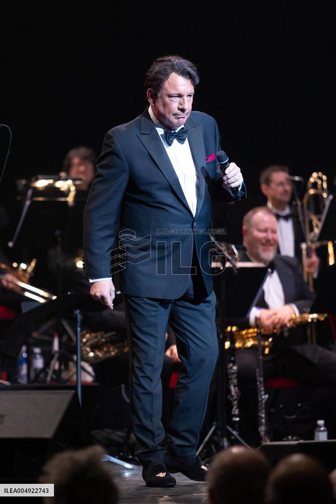 The Voice Is Back - Franck Sinatra - Paris